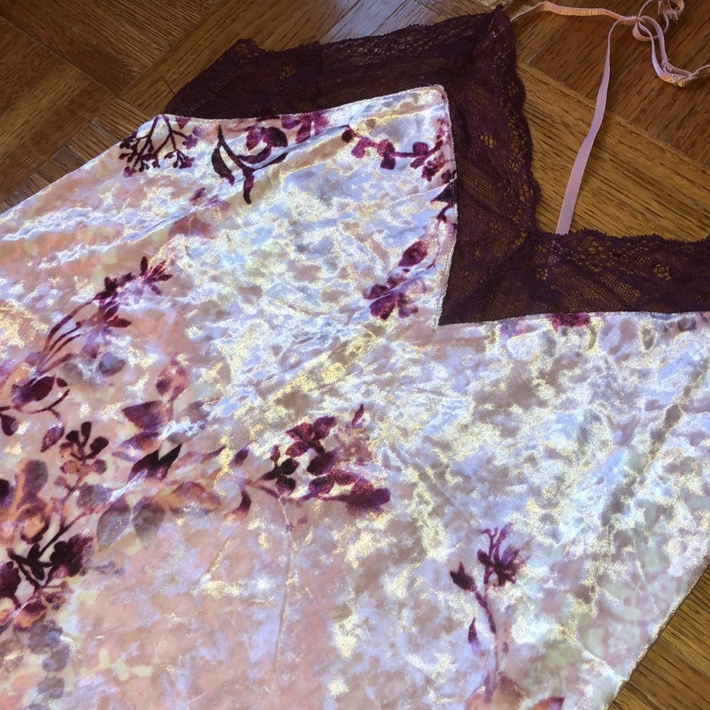 Floral Velvety Nightie
